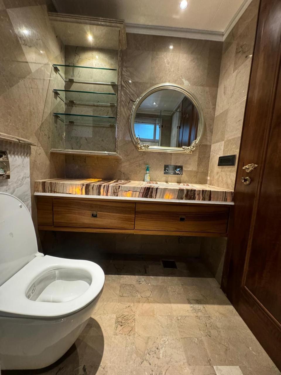 Apartment Luxury In Indiranagar Bangalore