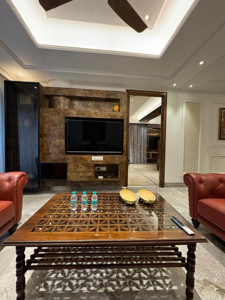 Luxury In Indiranagar Apartment *